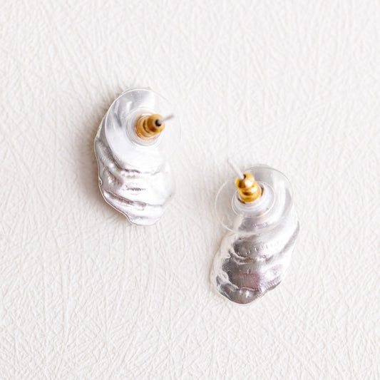 Oyster Post Earrings – Sterling Silver & Dark Pearl