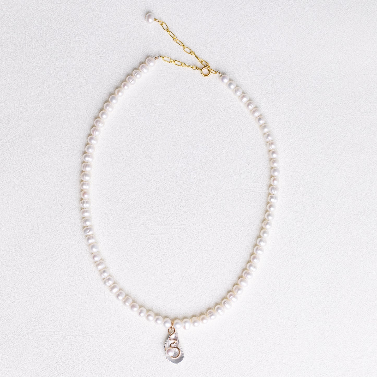 Small Oyster Necklace with Freshwater Pearl
