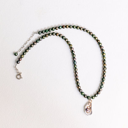 Small Oyster Necklace with Dark Freshwater Pearl